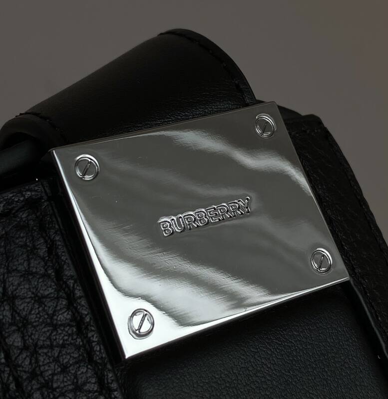 Burberry Black shoulder bag — AAA Quality Replica