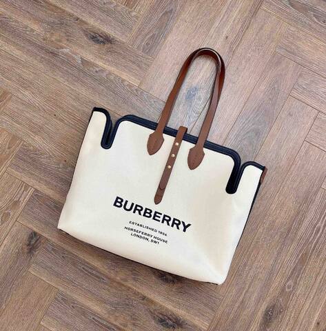 Burberry Brown shoulder bag Top Quality Replica