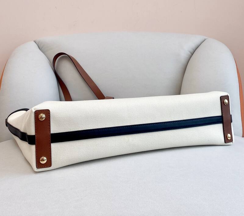 Burberry Brown 40x30x16cm shoulder bag — AAA Quality Replica