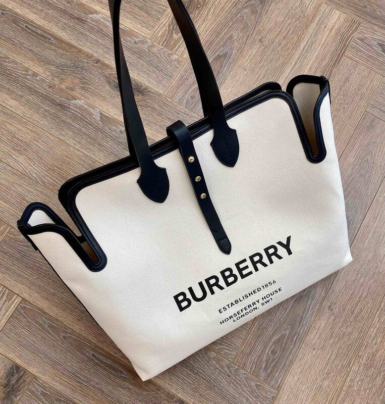 Burberry Black shoulder bag — AAA Quality Replica