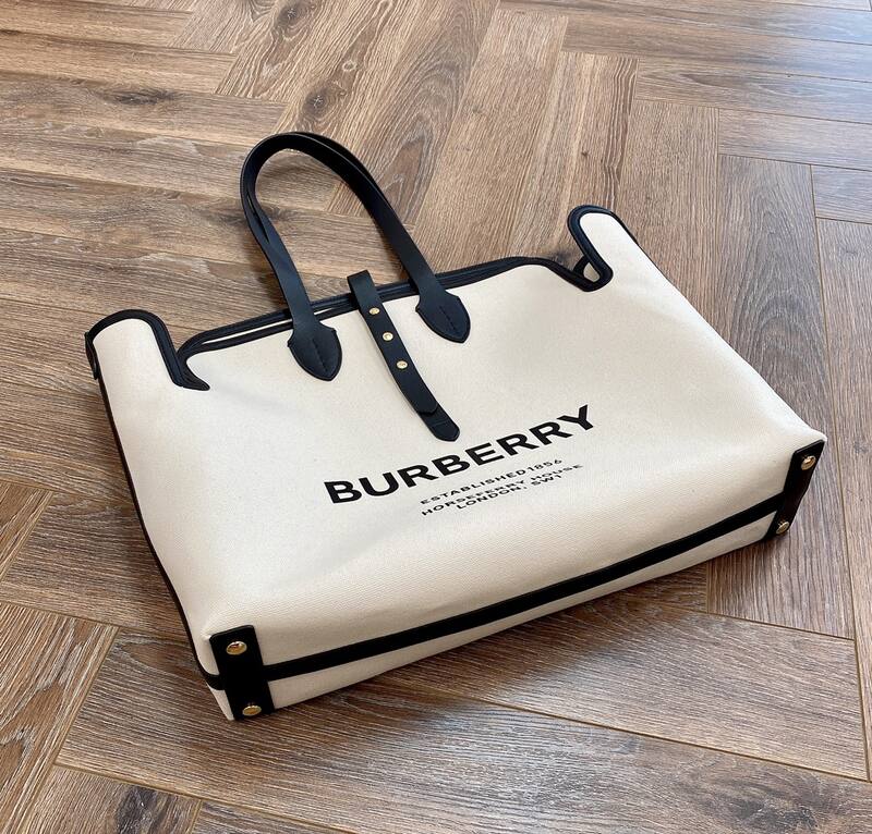 Burberry Black shoulder bag — AAA Quality Replica