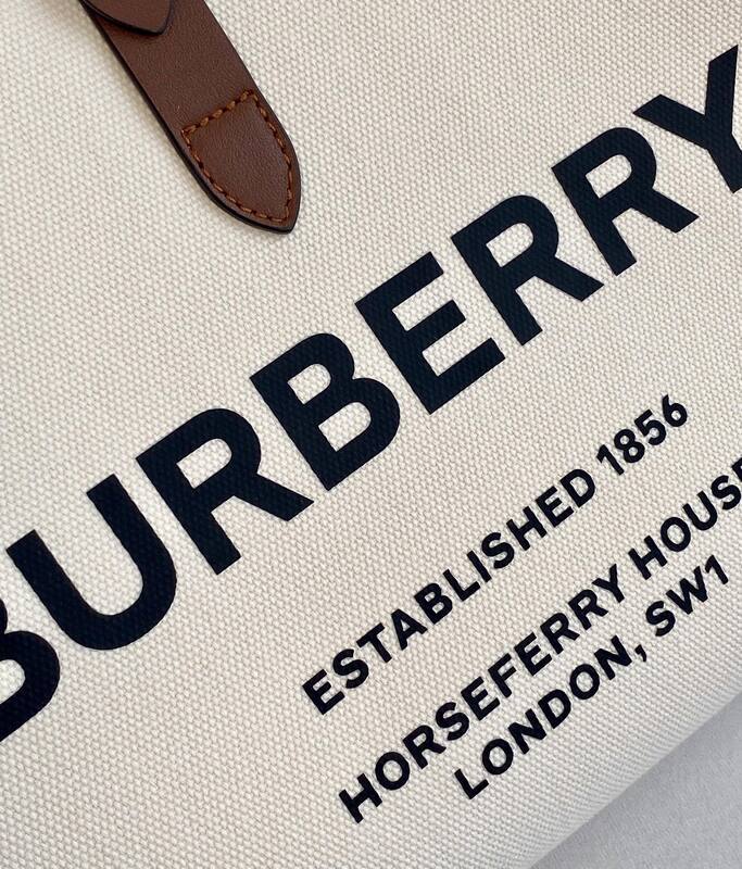 Burberry Beige shoulder bag — AAA Quality Replica