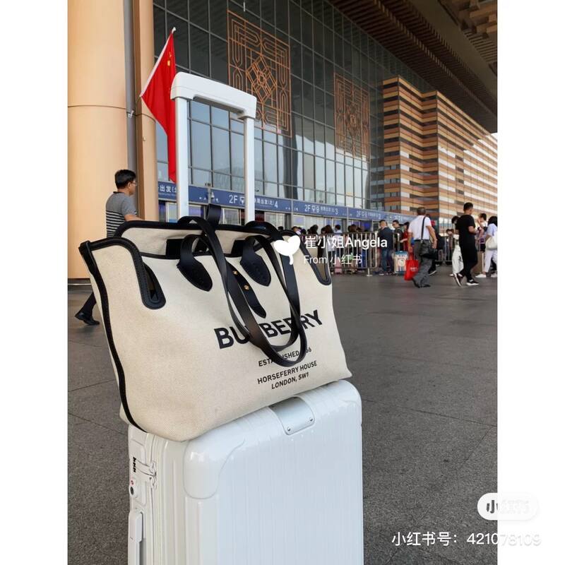 Burberry Brown 40x30x16cm shoulder bag — 1:1 Replica