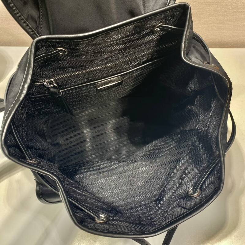 Prada Black 25x18x10cm shoulder bag — 1:1 Replica