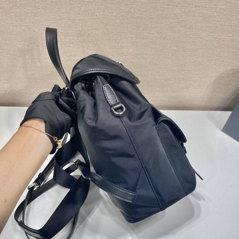 Prada Black 25x18x10cm shoulder bag — 1:1 Replica