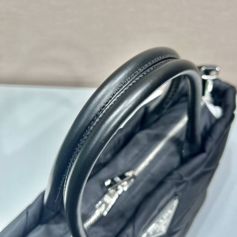 Prada Black 40x30x16cm shoulder bag — Premium Replica