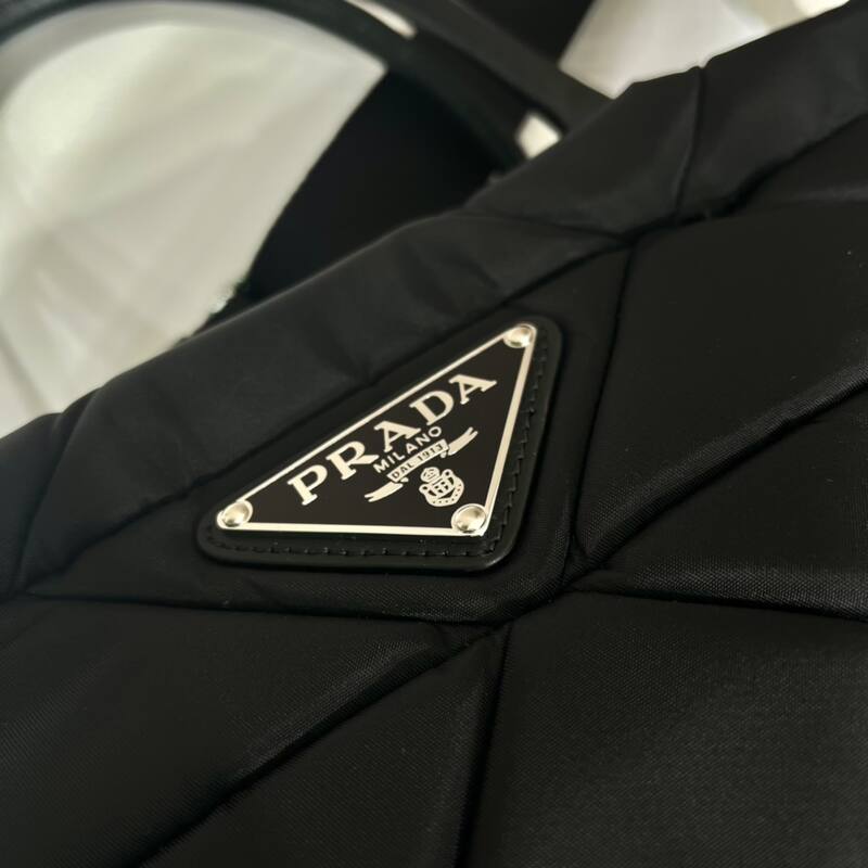 Prada Black 40x30x16cm shoulder bag — Premium Replica