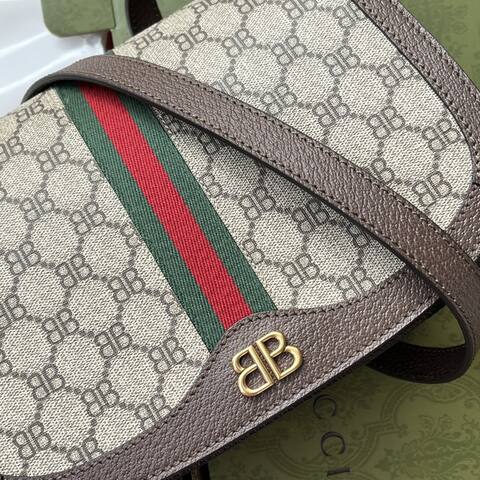 Balenciaga Monogram 18x12cm shoulder bag AAA Quality Replica