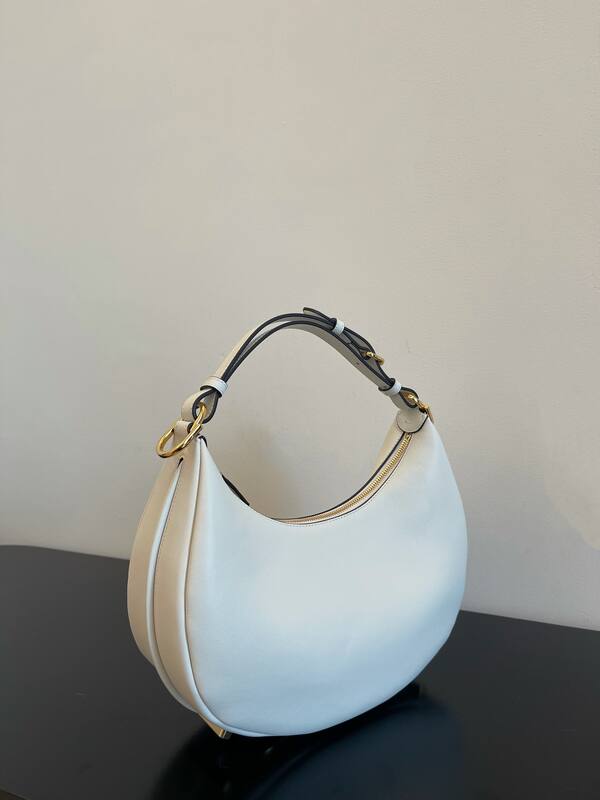 Fendi White 25x18x10cm shoulder bag — Top Quality Replica