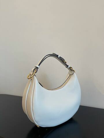 Fendi White 25x18x10cm shoulder bag Top Quality Replica