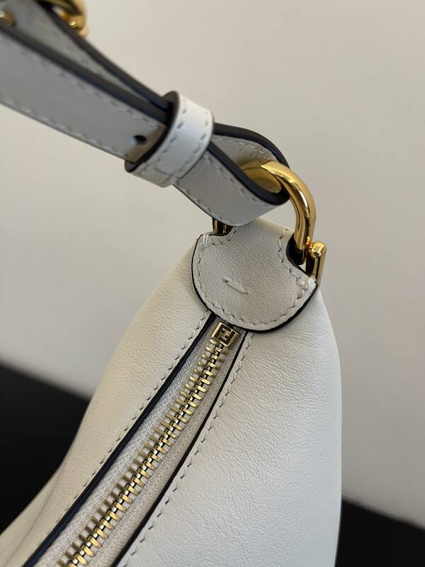 Fendi White 25x18x10cm shoulder bag — Top Quality Replica