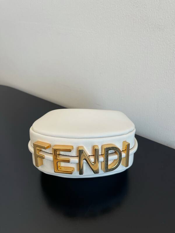 Fendi White shoulder bag — 1:1 Replica