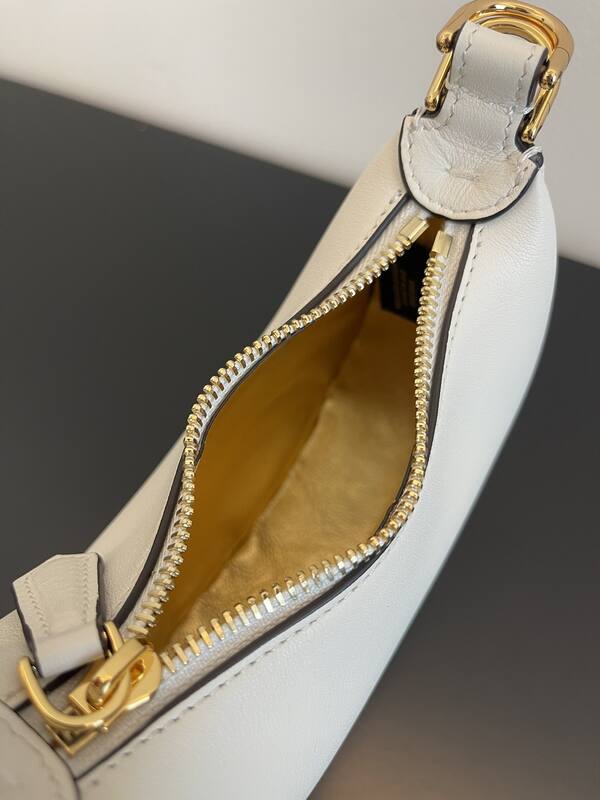 Fendi White shoulder bag — 1:1 Replica