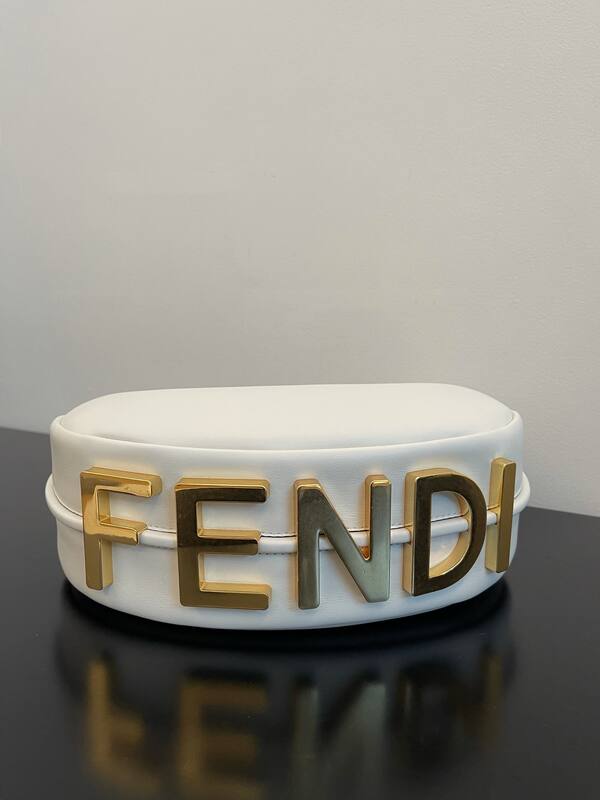Fendi White 25x18x10cm shoulder bag — Top Quality Replica