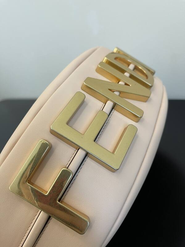 Fendi Pink 25x18x10cm shoulder bag — Premium Replica