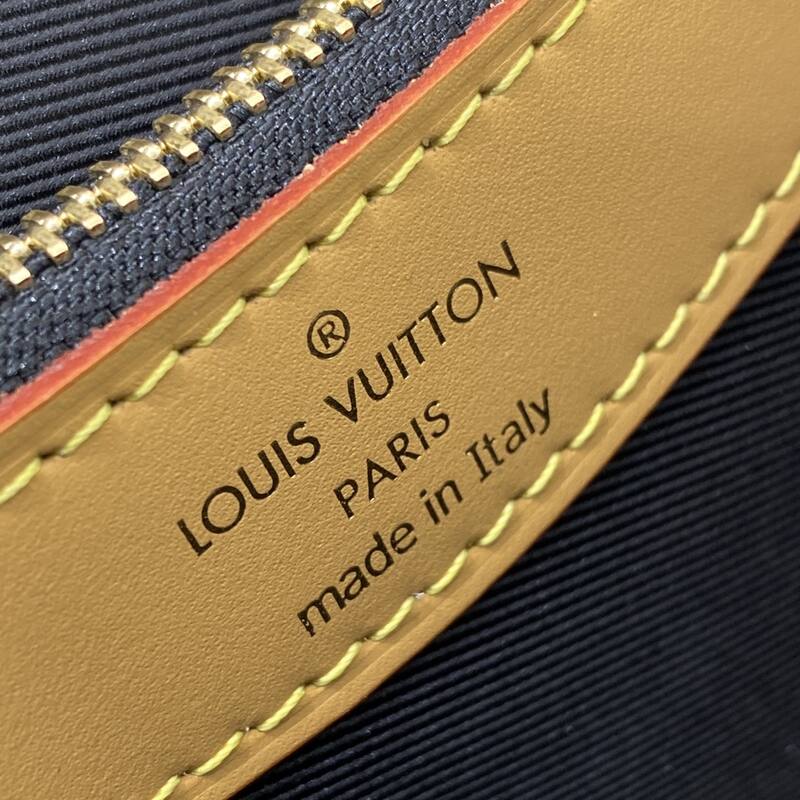 Louis Vuitton M45985 Monogram crossbody — Premium Replica