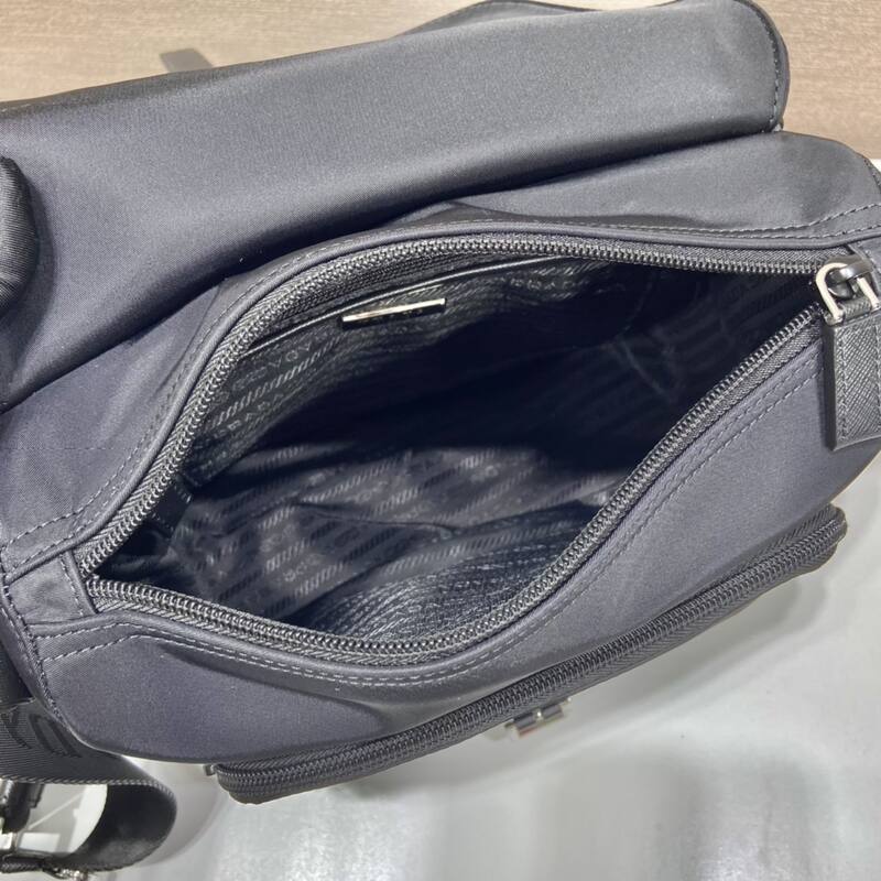 Prada Black shoulder bag — AAA Quality Replica