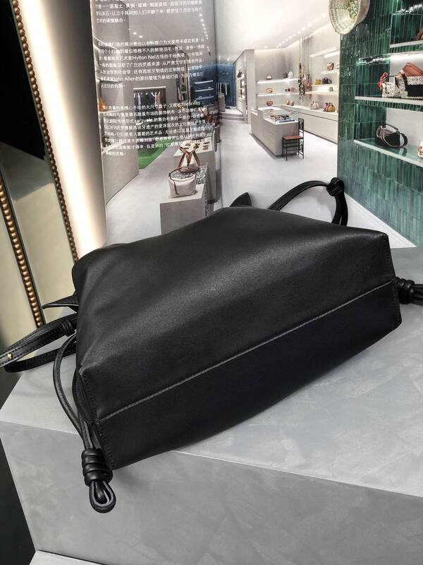 Loewe Black shoulder bag — Top Quality Replica