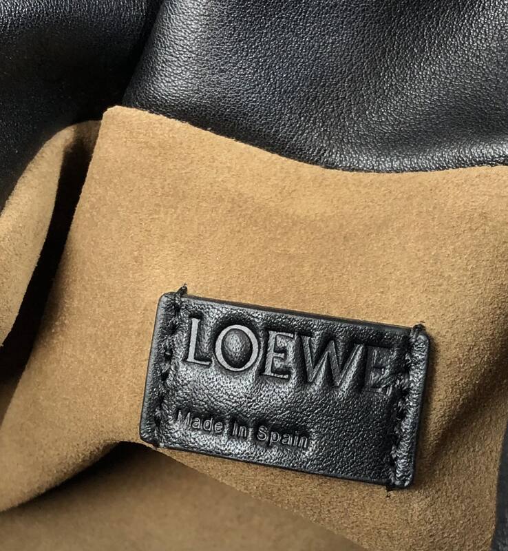 Loewe Black shoulder bag — Top Quality Replica
