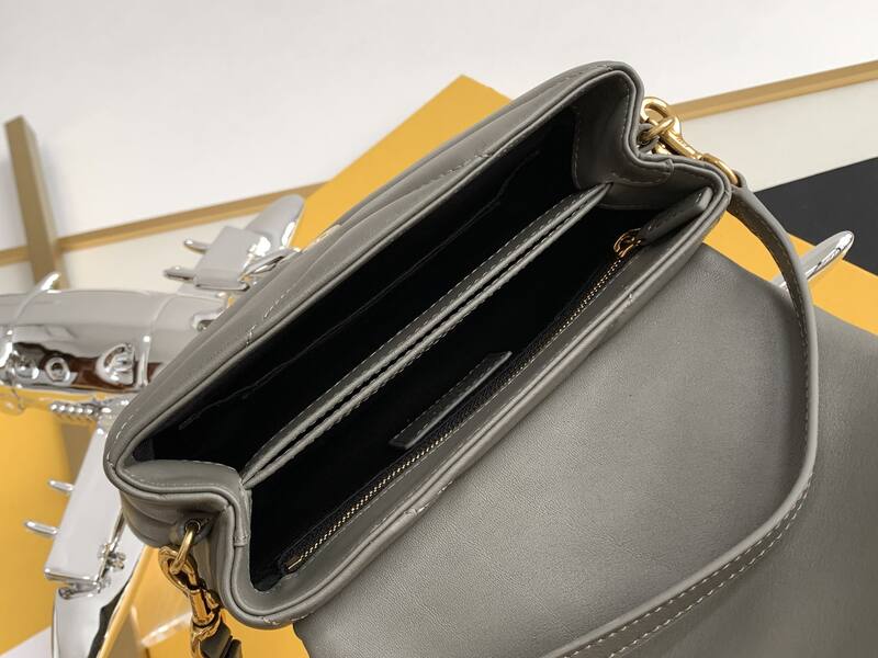Saint Laurent everyday — 1:1 Replica