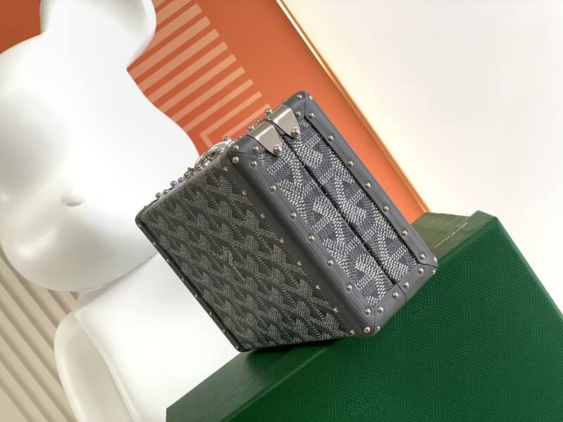 Goyard Grey shoulder bag — Top Quality Replica