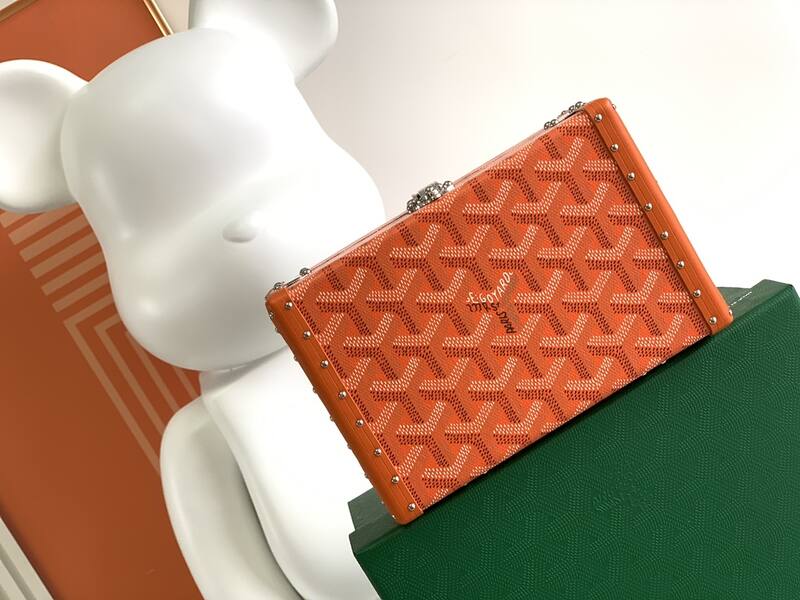 Goyard shoulder bag — AAA Quality Replica