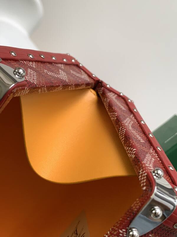 Goyard Red shoulder bag — Premium Replica
