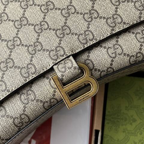 Balenciaga Hourglass Beige 23x14x10cm shoulder bag 1 1 Replica