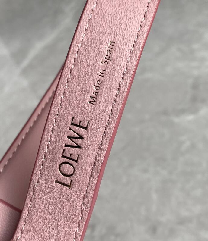 Loewe Pink 25x18x10cm shoulder bag — AAA Quality Replica