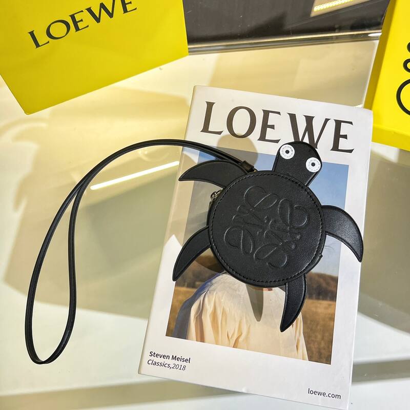 Loewe Black shoulder bag — AAA Quality Replica