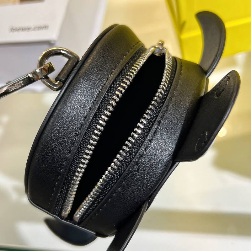 Loewe Black shoulder bag — AAA Quality Replica