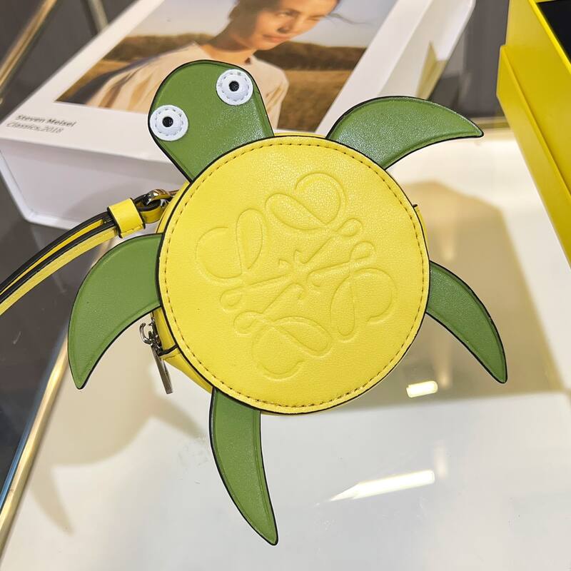 Loewe Green shoulder bag — AAA Quality Replica
