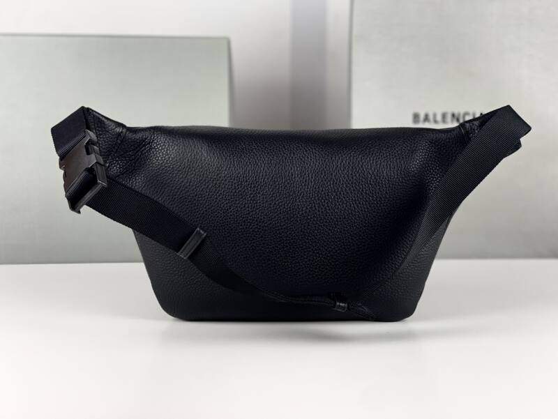 Balenciaga Black shoulder bag — AAA Quality Replica