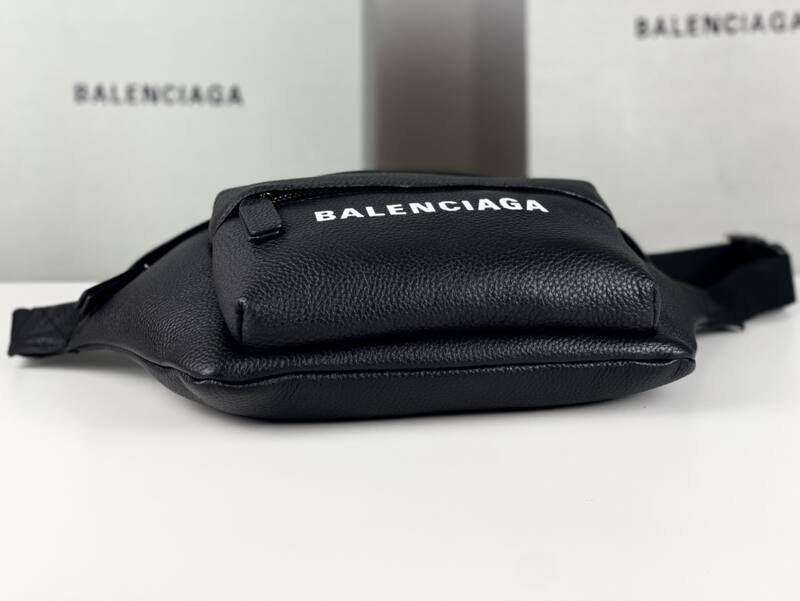 Balenciaga Black shoulder bag — AAA Quality Replica