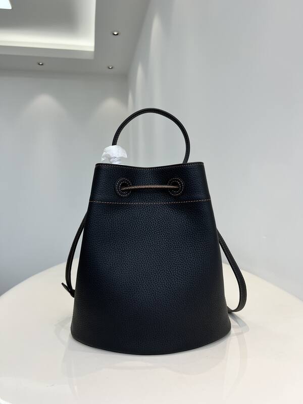 Burberry Black grained leather 26x26x16cm crossbody — 1:1 Replica