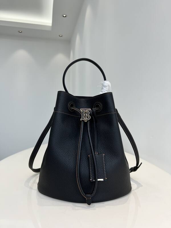 Burberry Black grained leather 26x26x16cm crossbody — 1:1 Replica