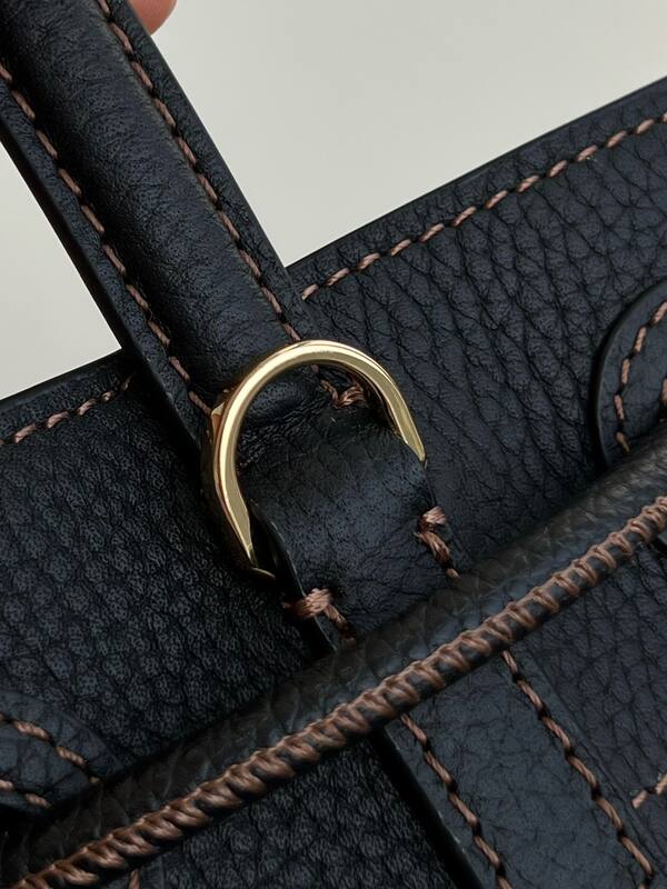Burberry Black shoulder bag — Top Quality Replica
