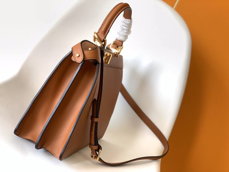 Fendi Peekaboo Brown 33x22x14cm shoulder bag — Premium Replica