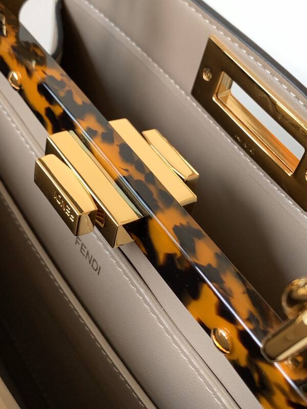 Fendi Peekaboo Beige 33x22x14cm shoulder bag — 1:1 Replica