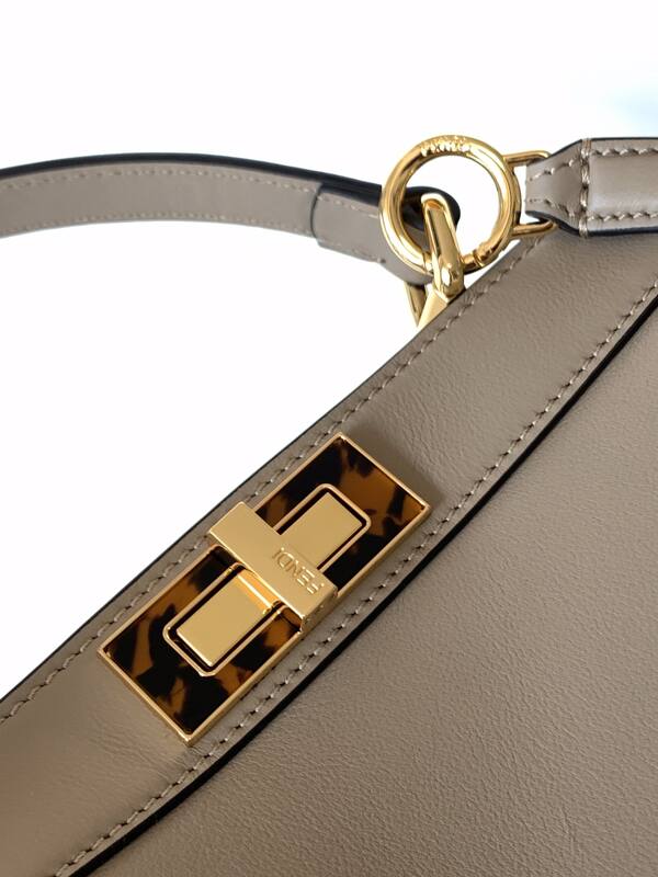 Fendi Peekaboo Beige 33x22x14cm shoulder bag — 1:1 Replica