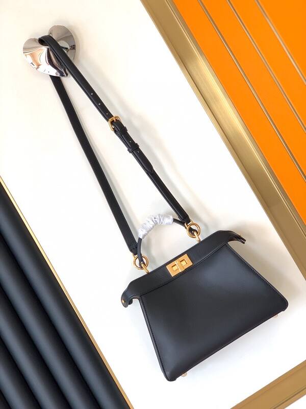 Fendi Peekaboo Black 33x22x14cm shoulder bag — Top Quality Replica