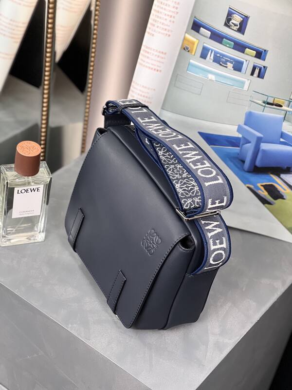 Loewe Red shoulder bag — AAA Quality Replica