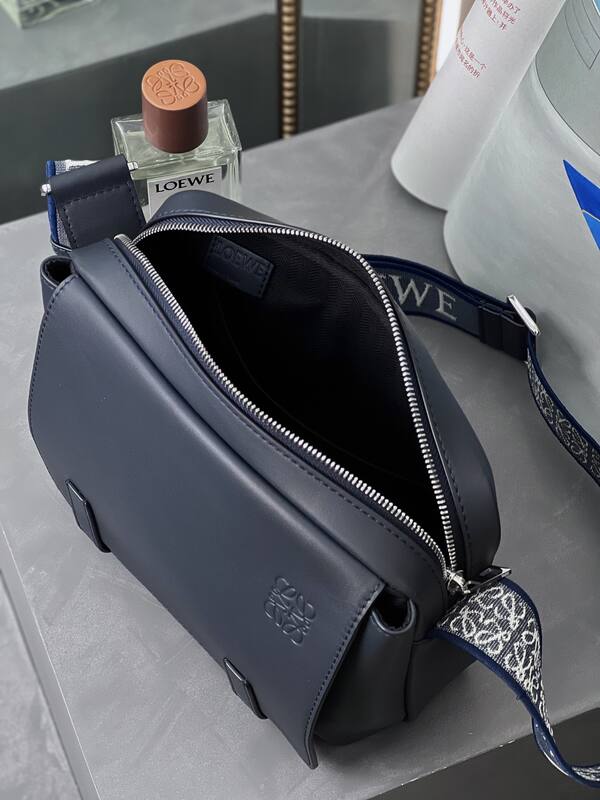 Loewe Red shoulder bag — AAA Quality Replica