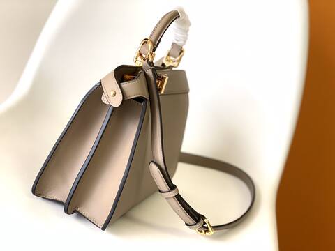 Fendi Peekaboo 33x22x14cm shoulder bag AAA Quality Replica