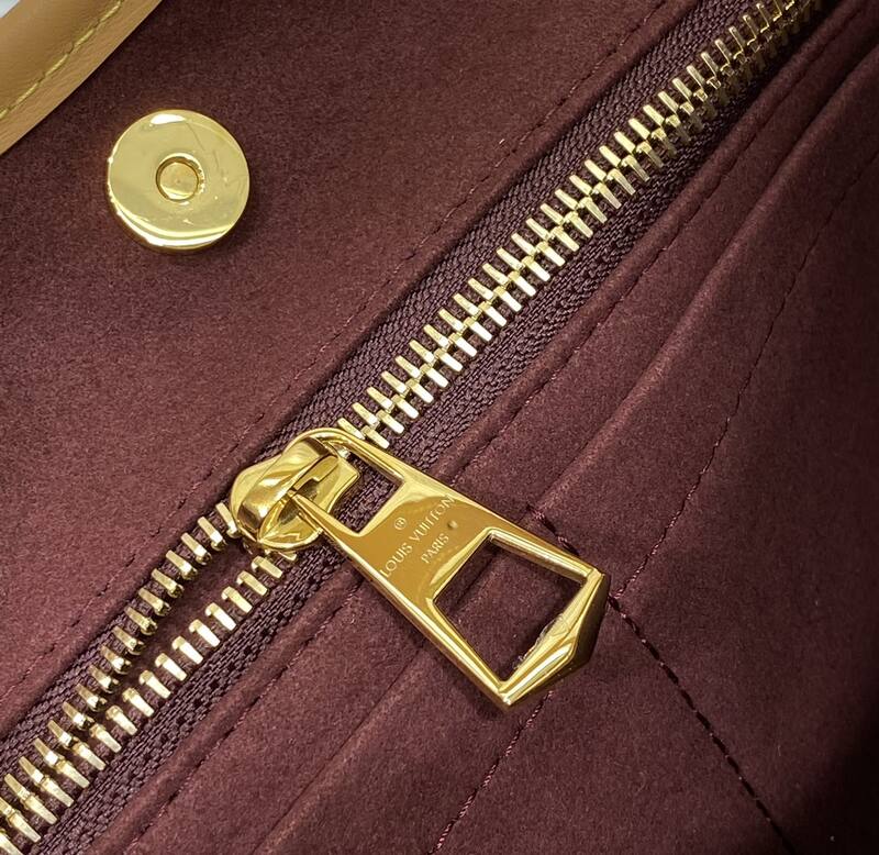 Louis Vuitton M46203 Monogram everyday — 1:1 Replica