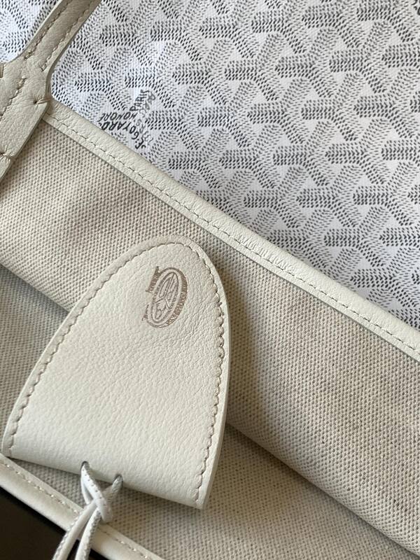 Goyard White shoulder bag — Top Quality Replica