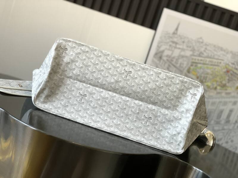 Goyard White shoulder bag — Top Quality Replica