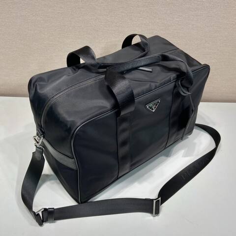 Prada Black shoulder bag 1 1 Replica