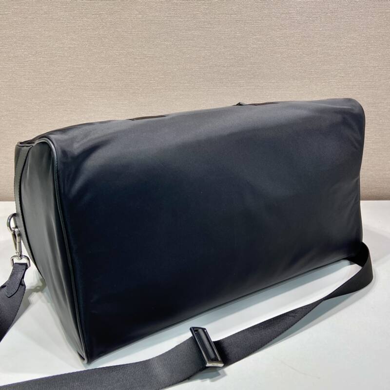 Prada Black shoulder bag — 1:1 Replica