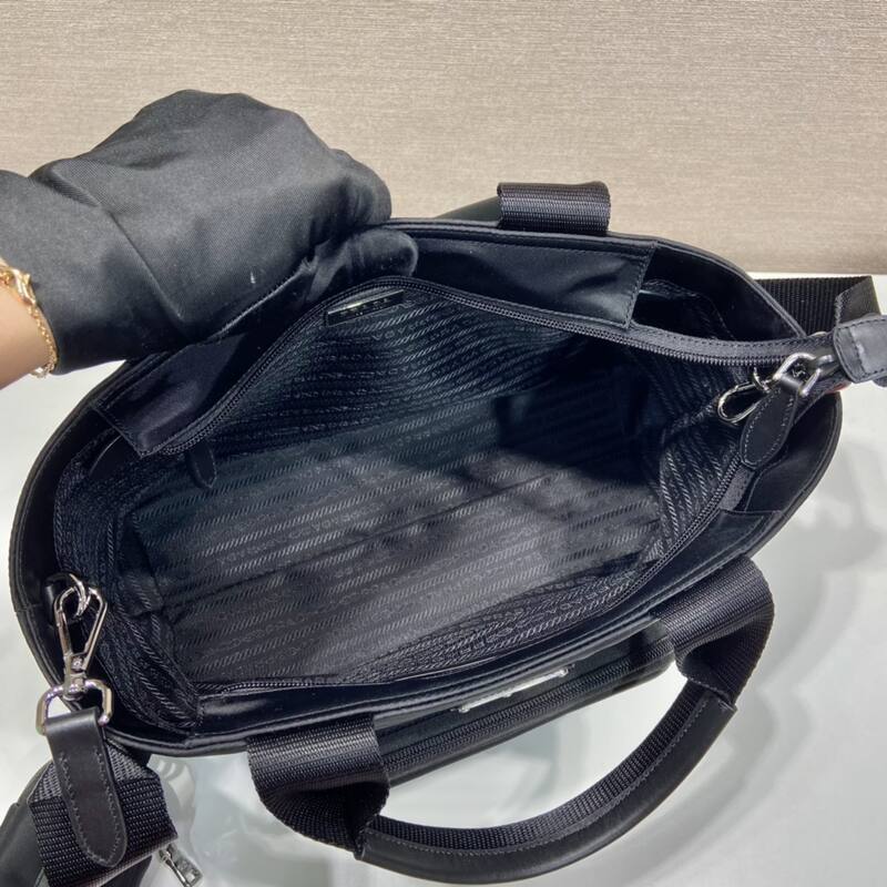 Prada Black shoulder bag — Top Quality Replica